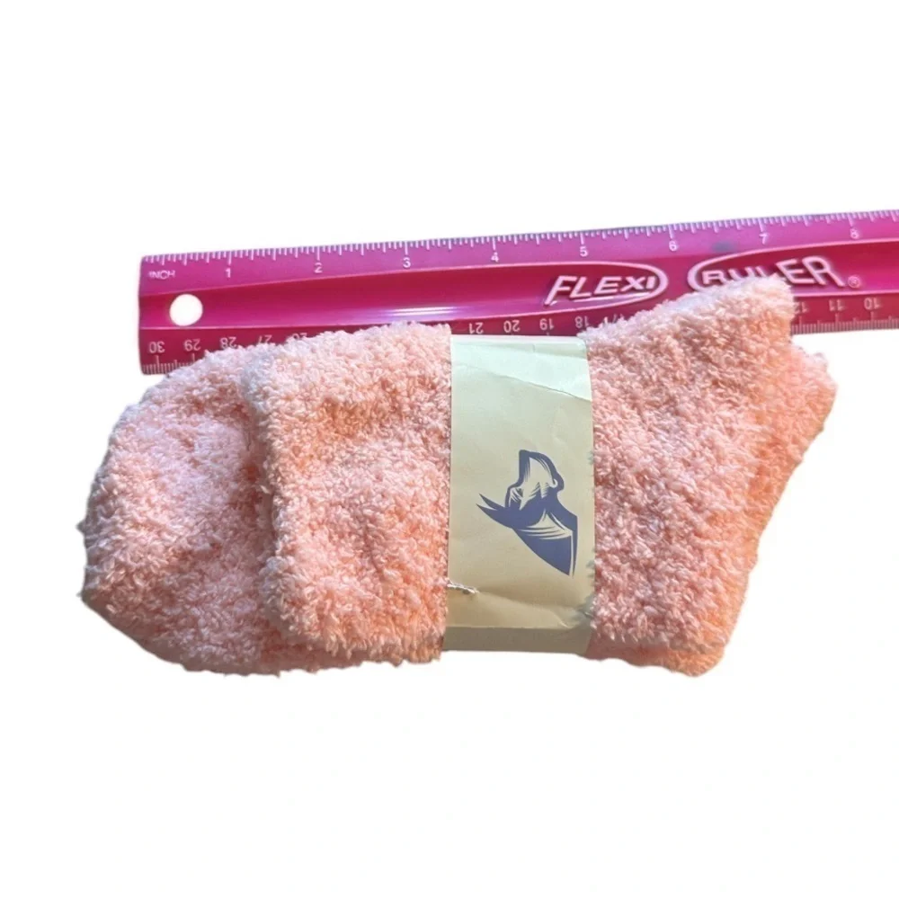 NWT Wolf Brand Pink Fuzzy Socks Women's size 5-9